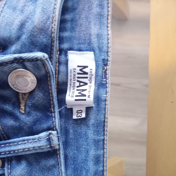 Refuge Miami Blue Skinny Jeans - Picture 2 of 4